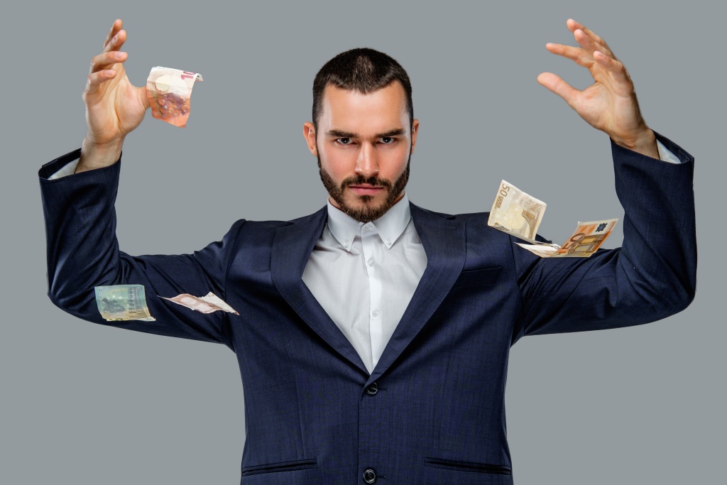 bearded-male-suit-holding-cash-money-isolated-grey-background.jpg власть